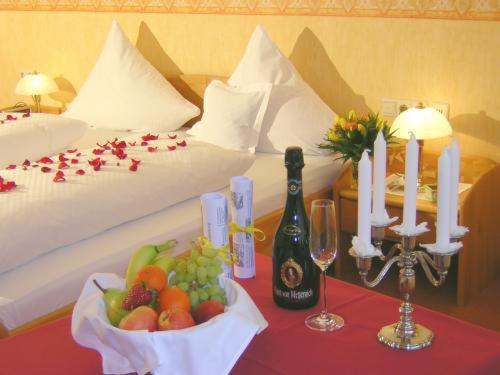 Land-Gut-Hotel Raeuber Lippoldskrug Alfeld  Luaran gambar