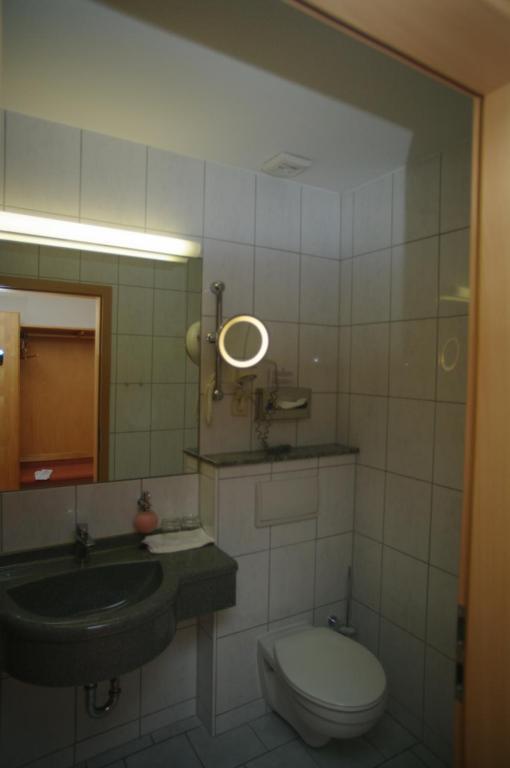 Land-Gut-Hotel Raeuber Lippoldskrug Alfeld  Luaran gambar